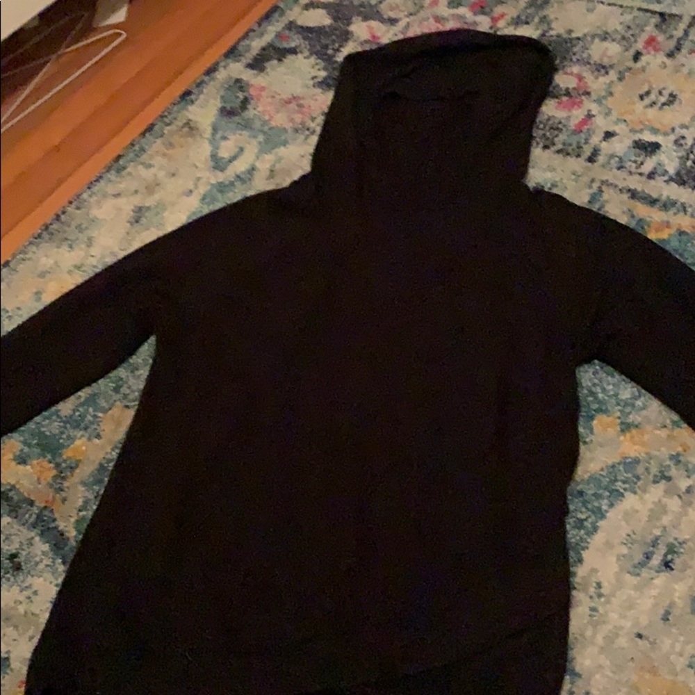 Black sweatshirt